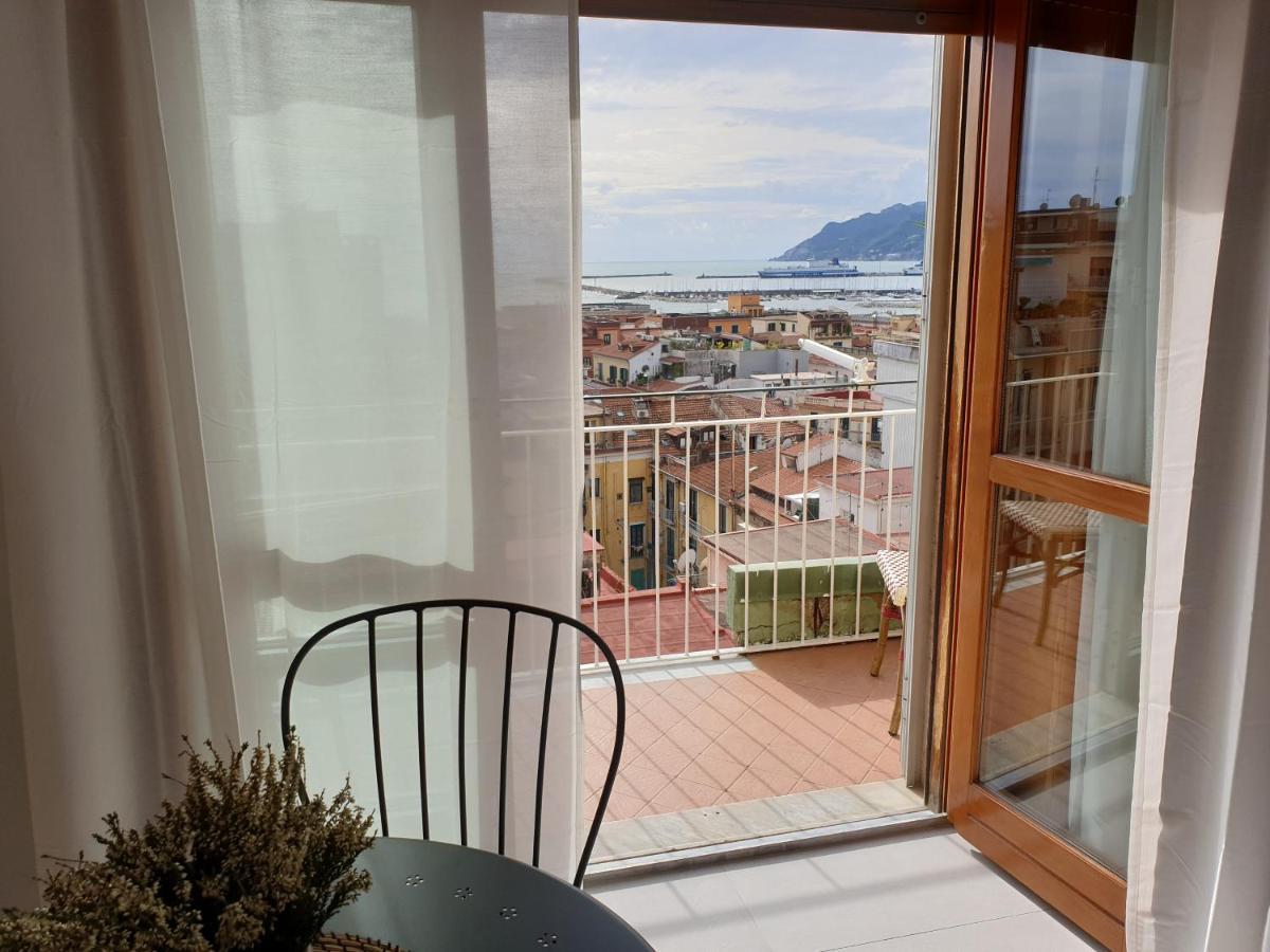 Oasi Al Centro Con Parcheggio Salerno Exterior foto
