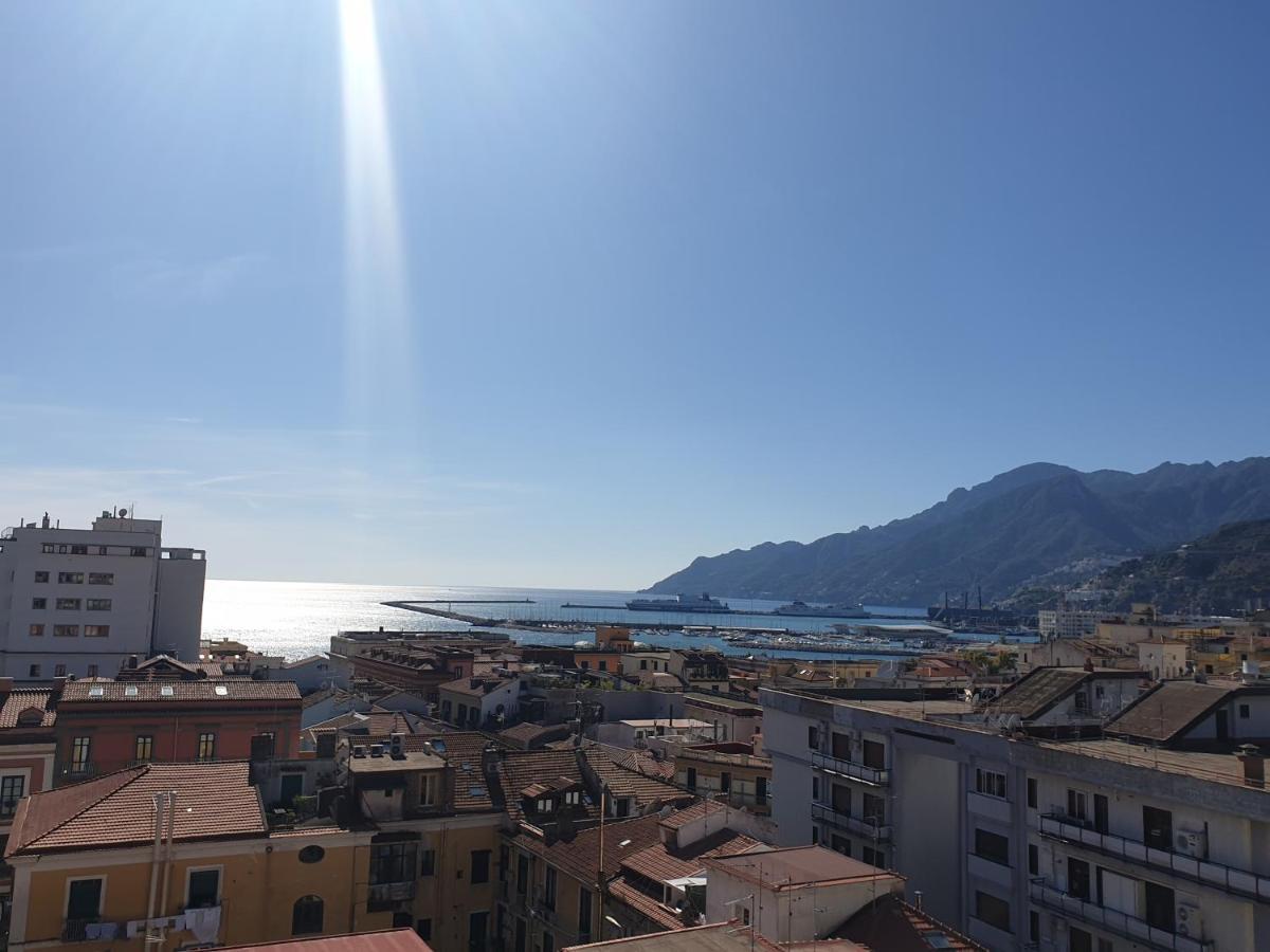 Oasi Al Centro Con Parcheggio Salerno Exterior foto