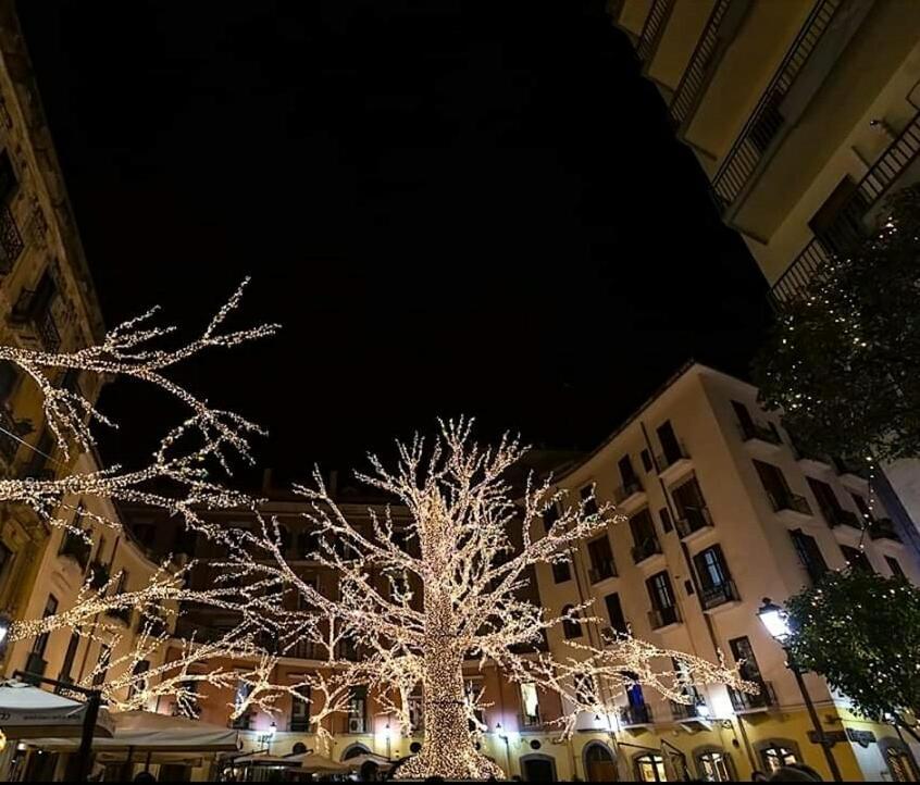 Oasi Al Centro Con Parcheggio Salerno Exterior foto