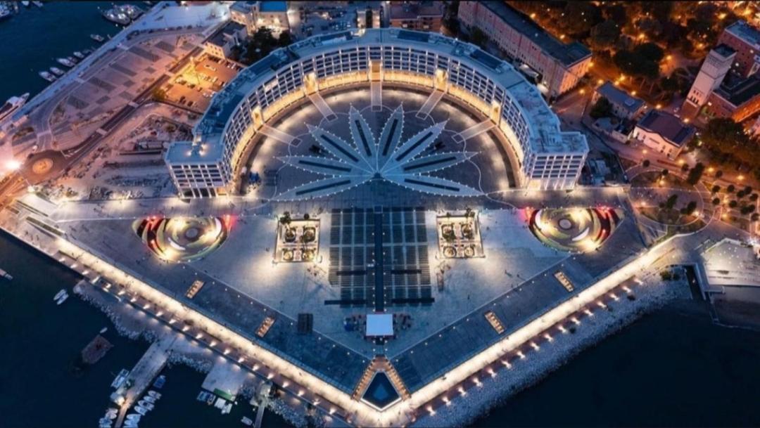 Oasi Al Centro Con Parcheggio Salerno Exterior foto
