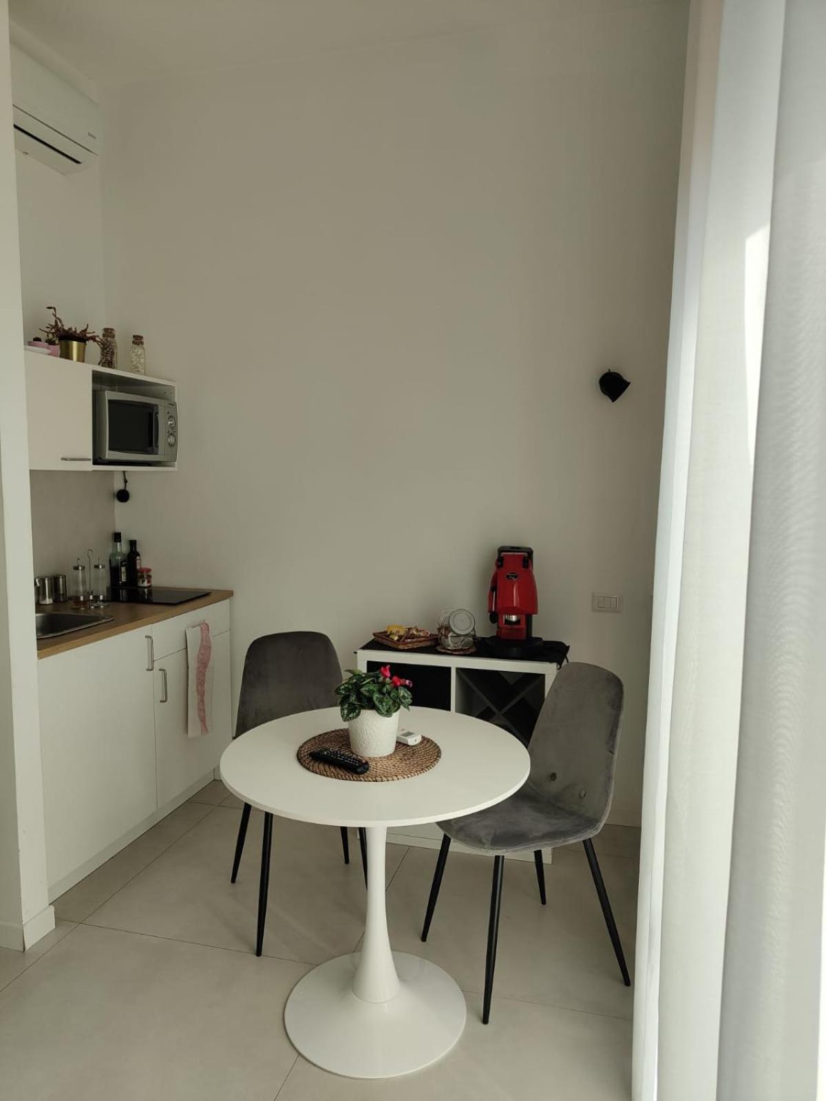 Oasi Al Centro Con Parcheggio Salerno Exterior foto